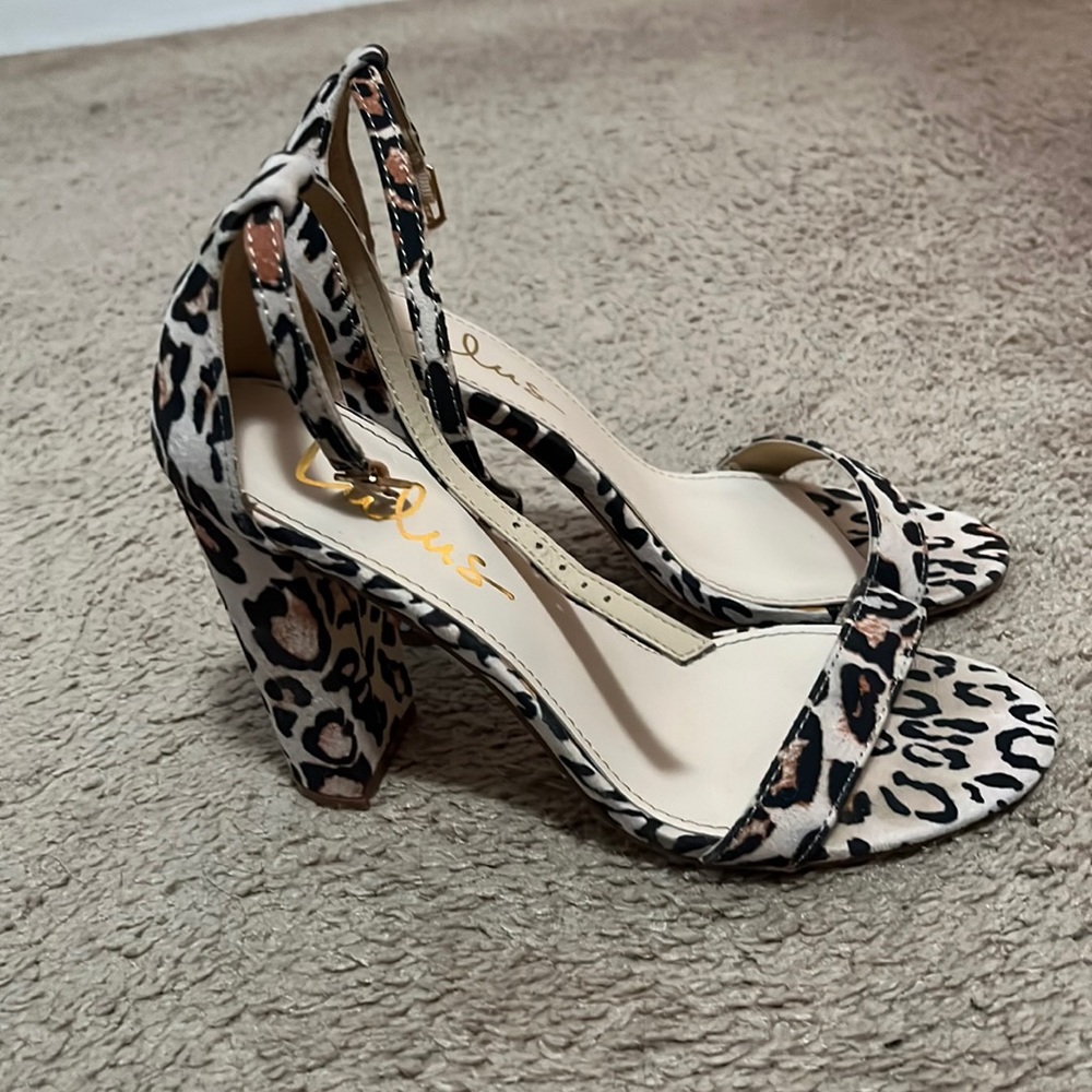 Lulus cheetah print heels